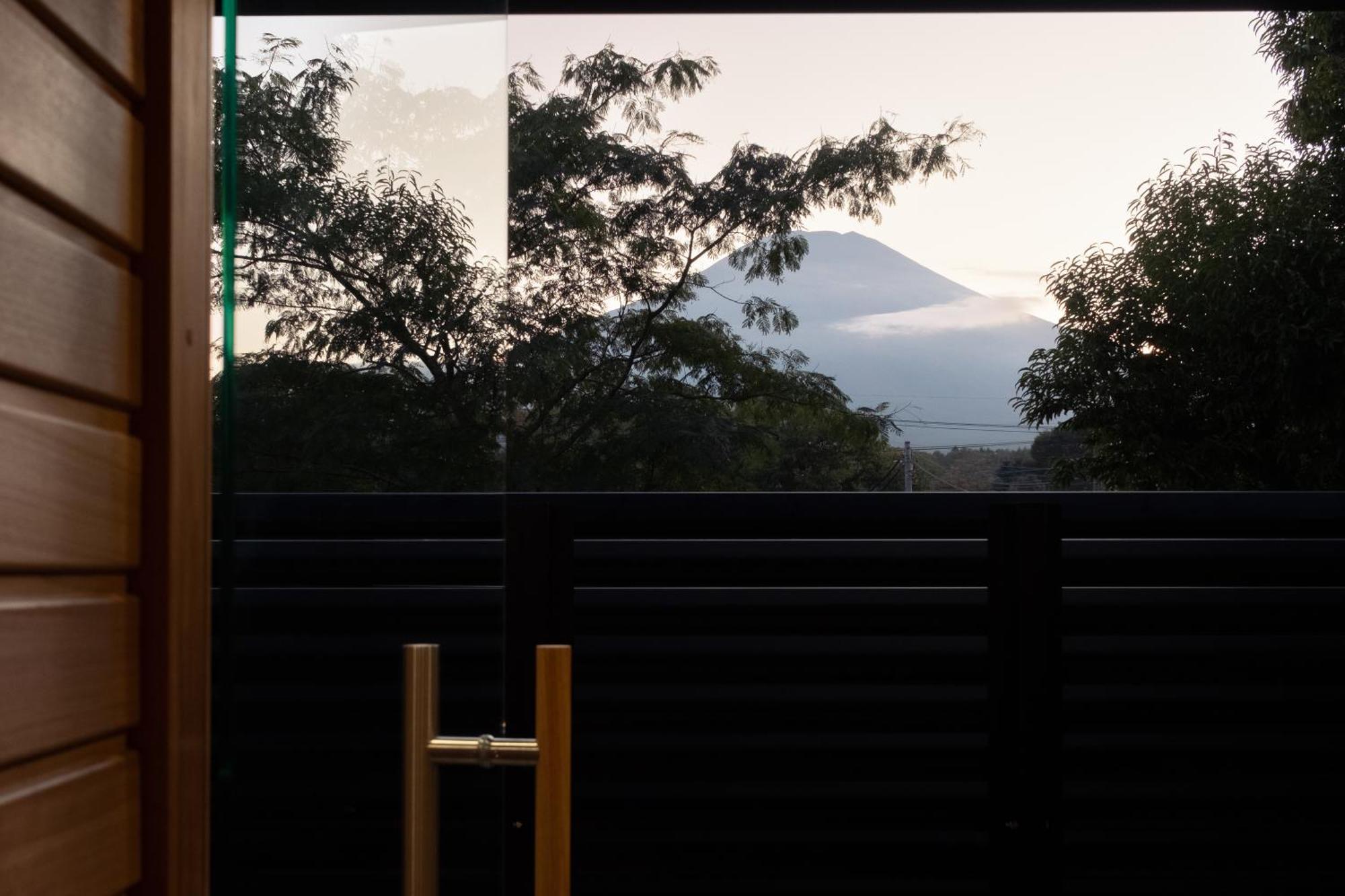 Mt Fuji View And Private Sauna Ryokan Shizuku Yamanakako Exterior foto